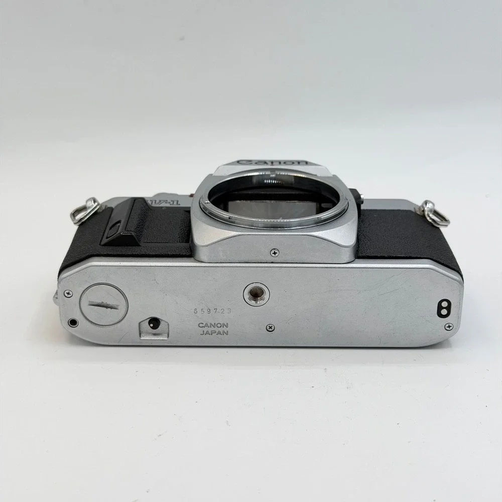 Canon AV-1 35mm SLR Film Camera Body Silver Black Japan 659723 TESTED